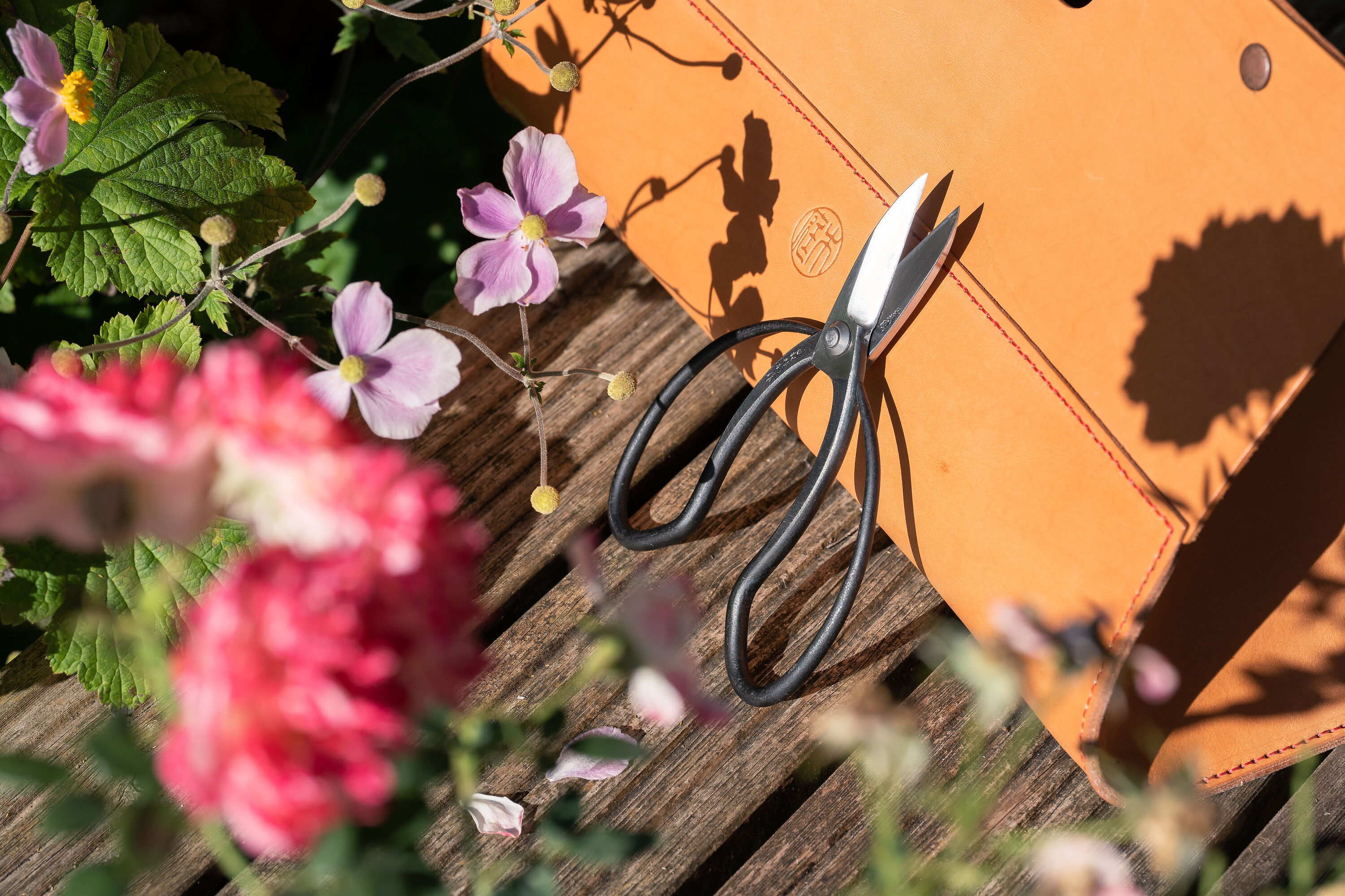 Taira Ueki Garden Scissors with Shokunin Tool Bag