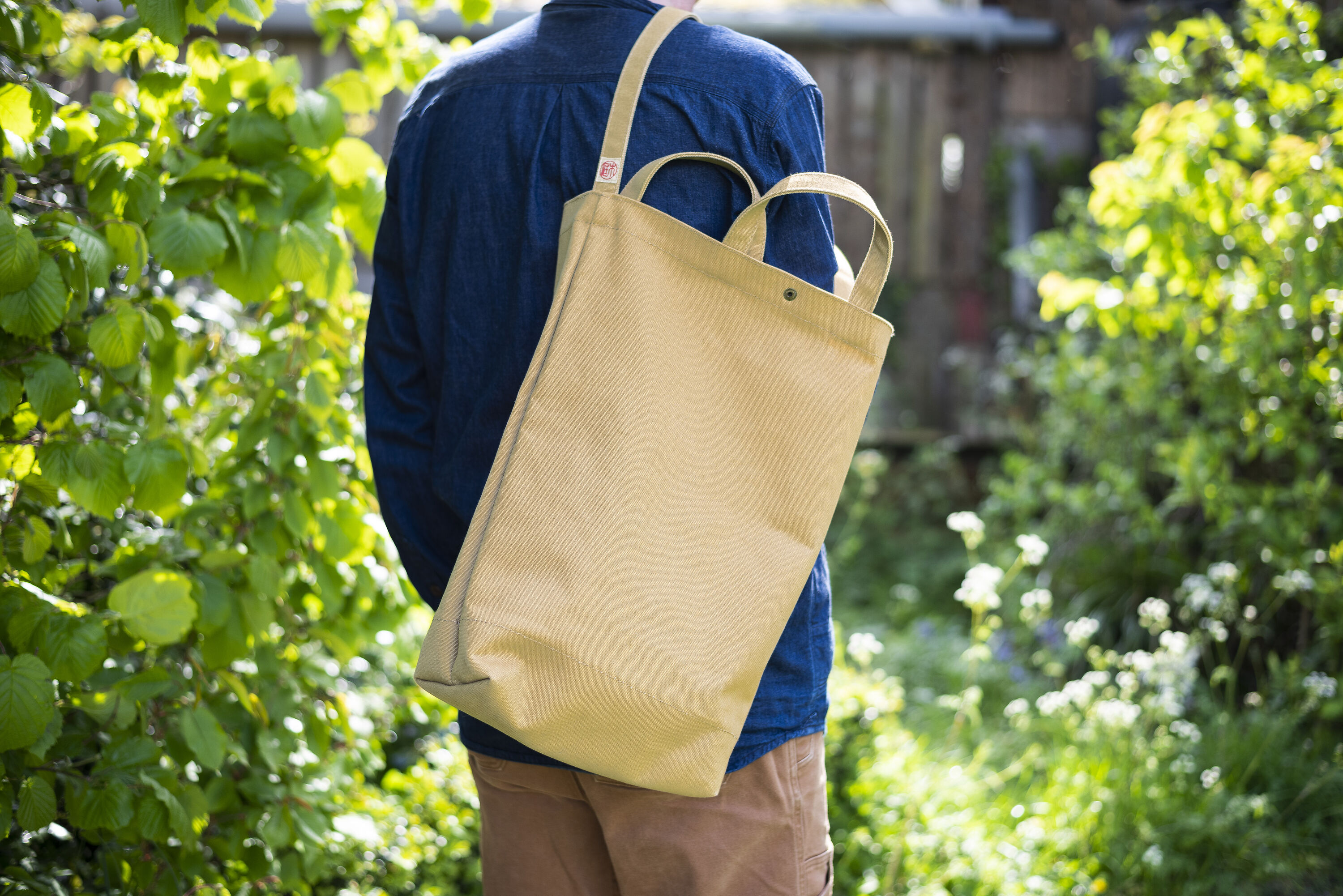 Daikon Tote long weatherproof bag