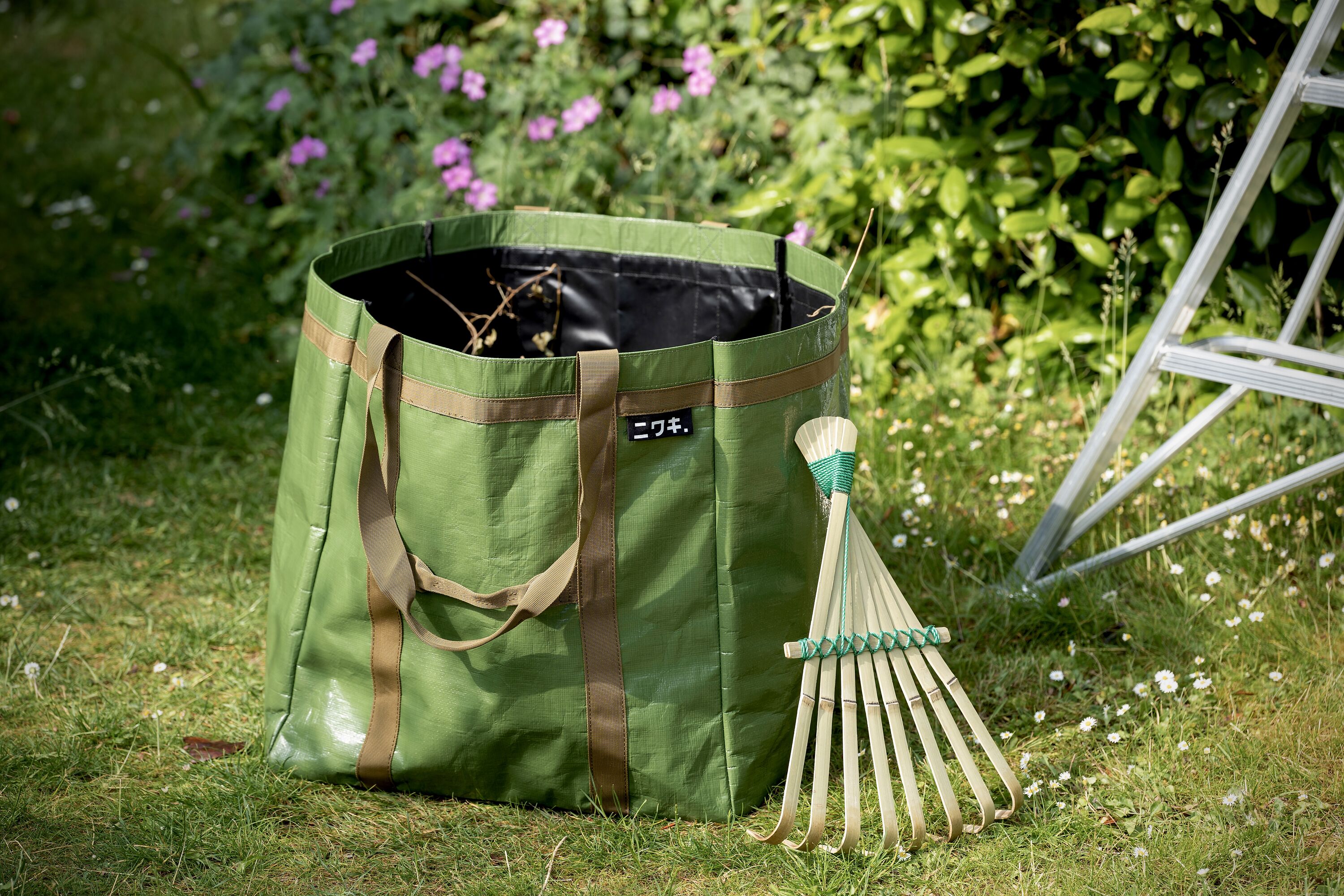 Niwaki Leaf Bag - For moving garden waste, plants and much more