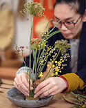 Ai Jones using a Niwaki Kenzan to create an Ikebana inspired flower display