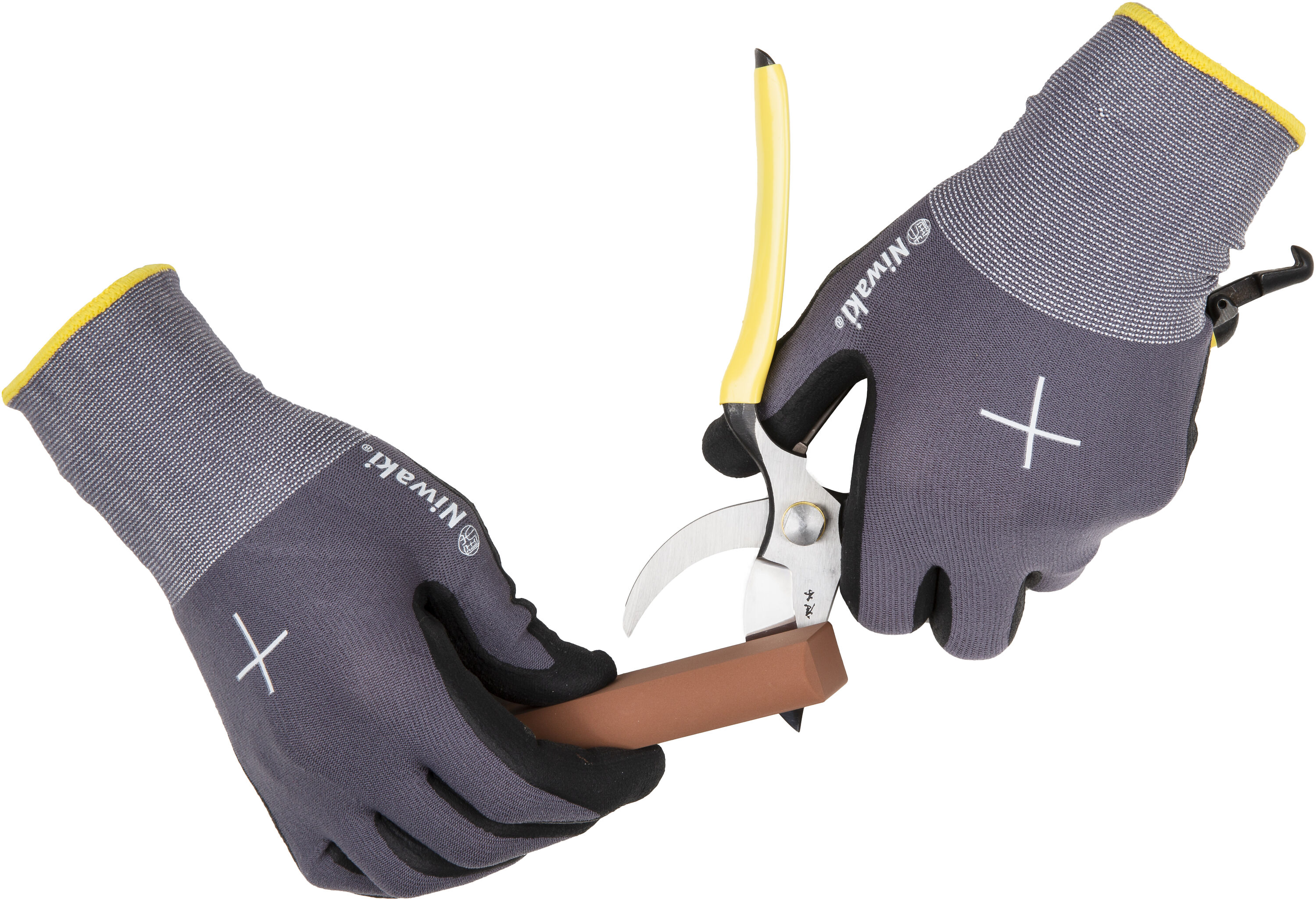 Tightening Your Secateurs Niwaki