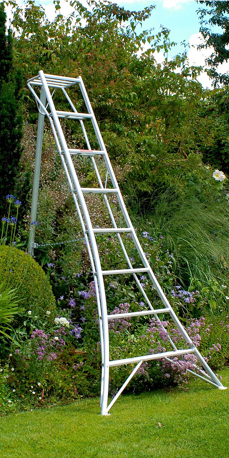 Niwaki Tripod Ladder image