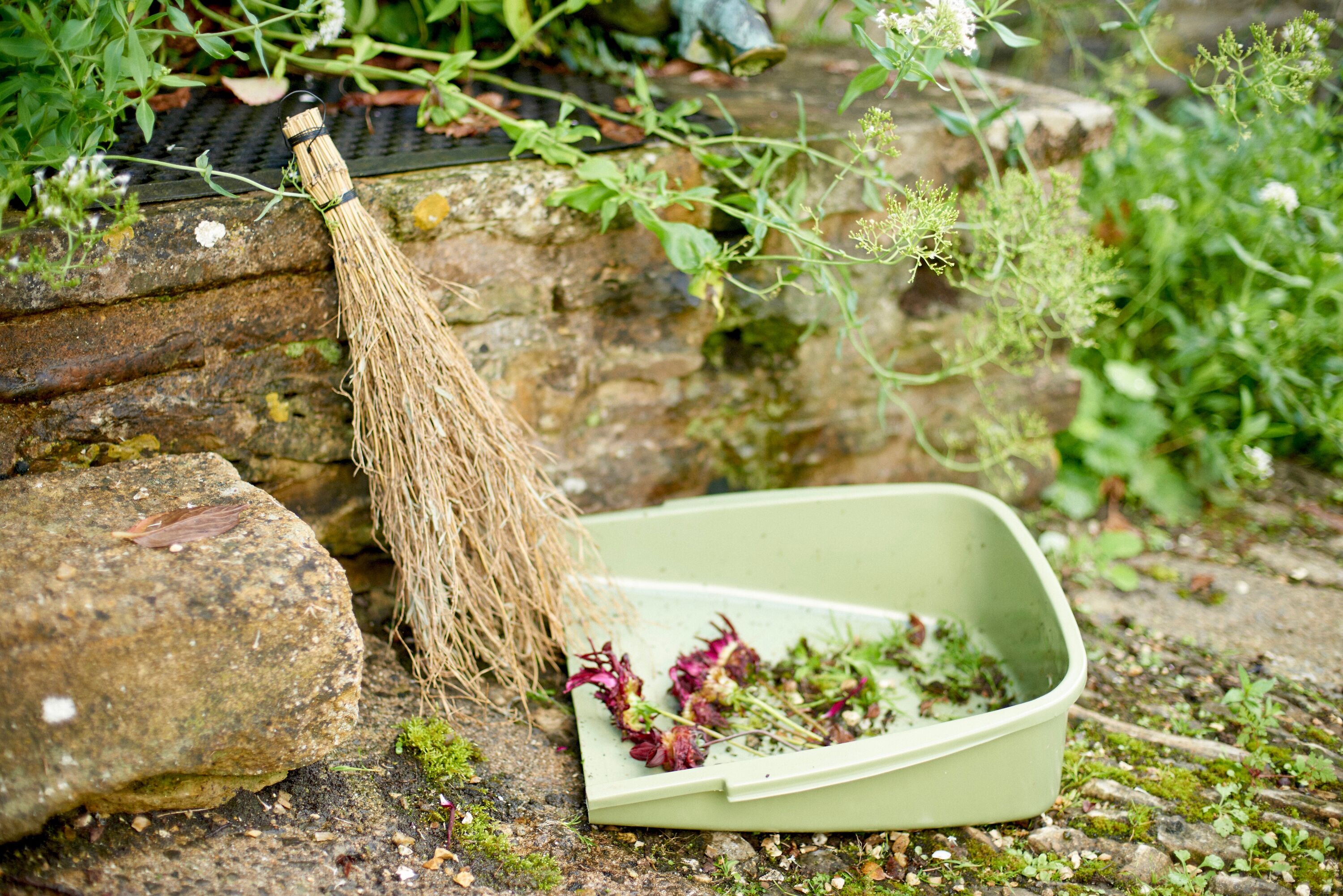 Bamboo Hand Broom Niwaki