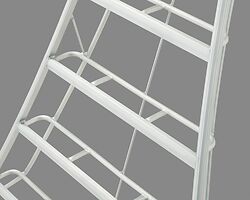 Details of the EN Pro Tripod Ladder